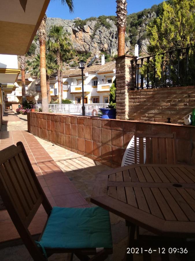 Casa Estacion De Benaojan Villa Екстериор снимка